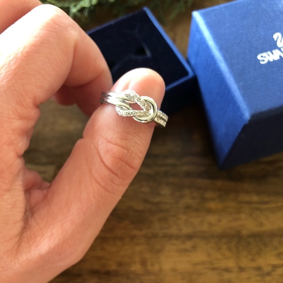 Swarovski Ring - Picture 2 of 4